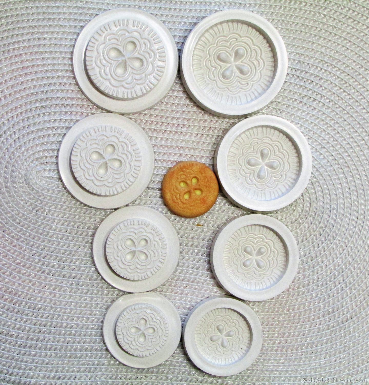 Double-sided mold No. 31199 cookies buttons 4 piece, Molds for making flowers, Permian,  Фото №1