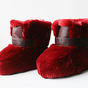 Обувь ручной работы handmade. Livemaster - original item Baby booties-Slippers of fur trimmed beaver. Handmade.