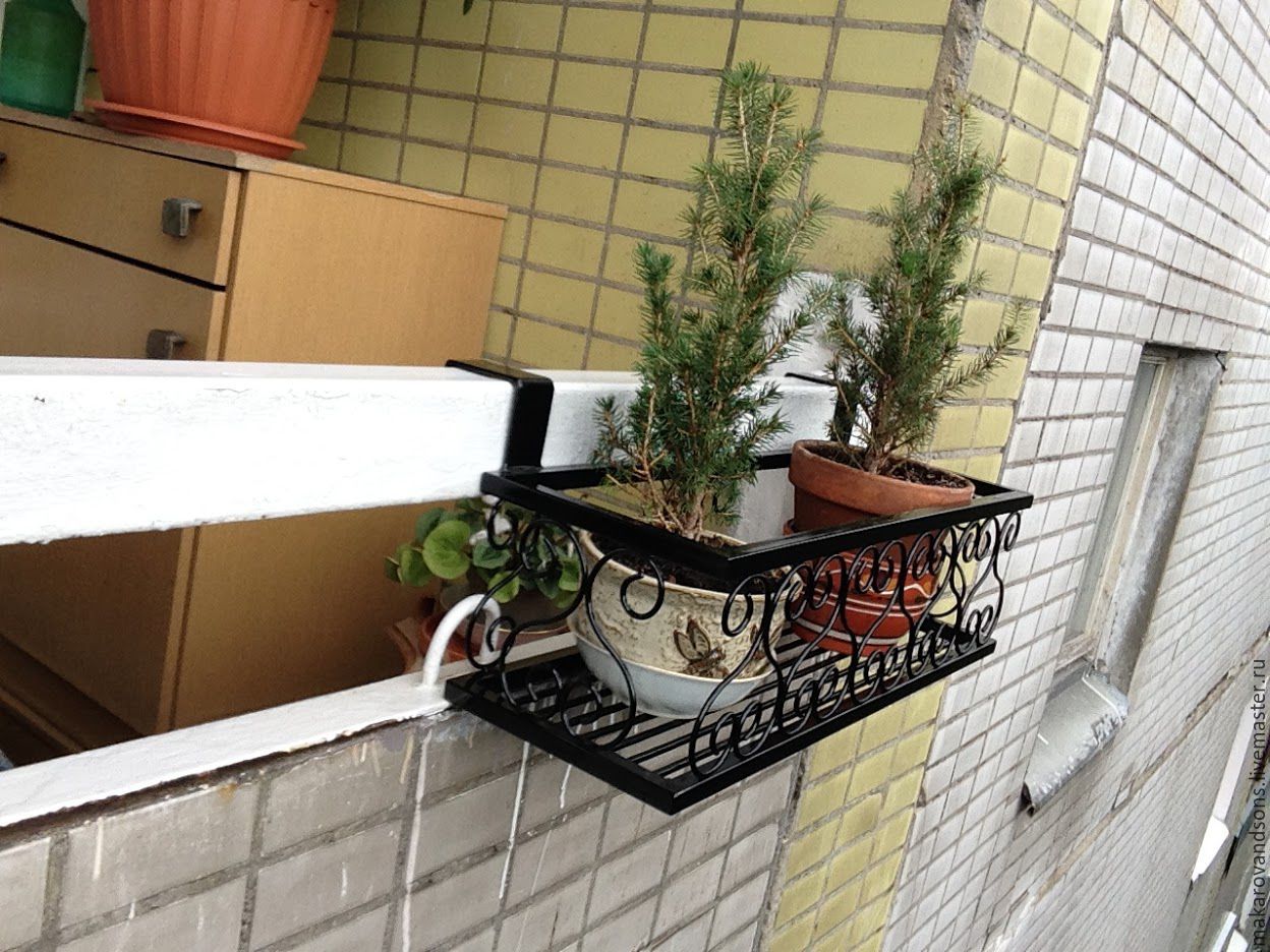 Подставка для цветов на балкон