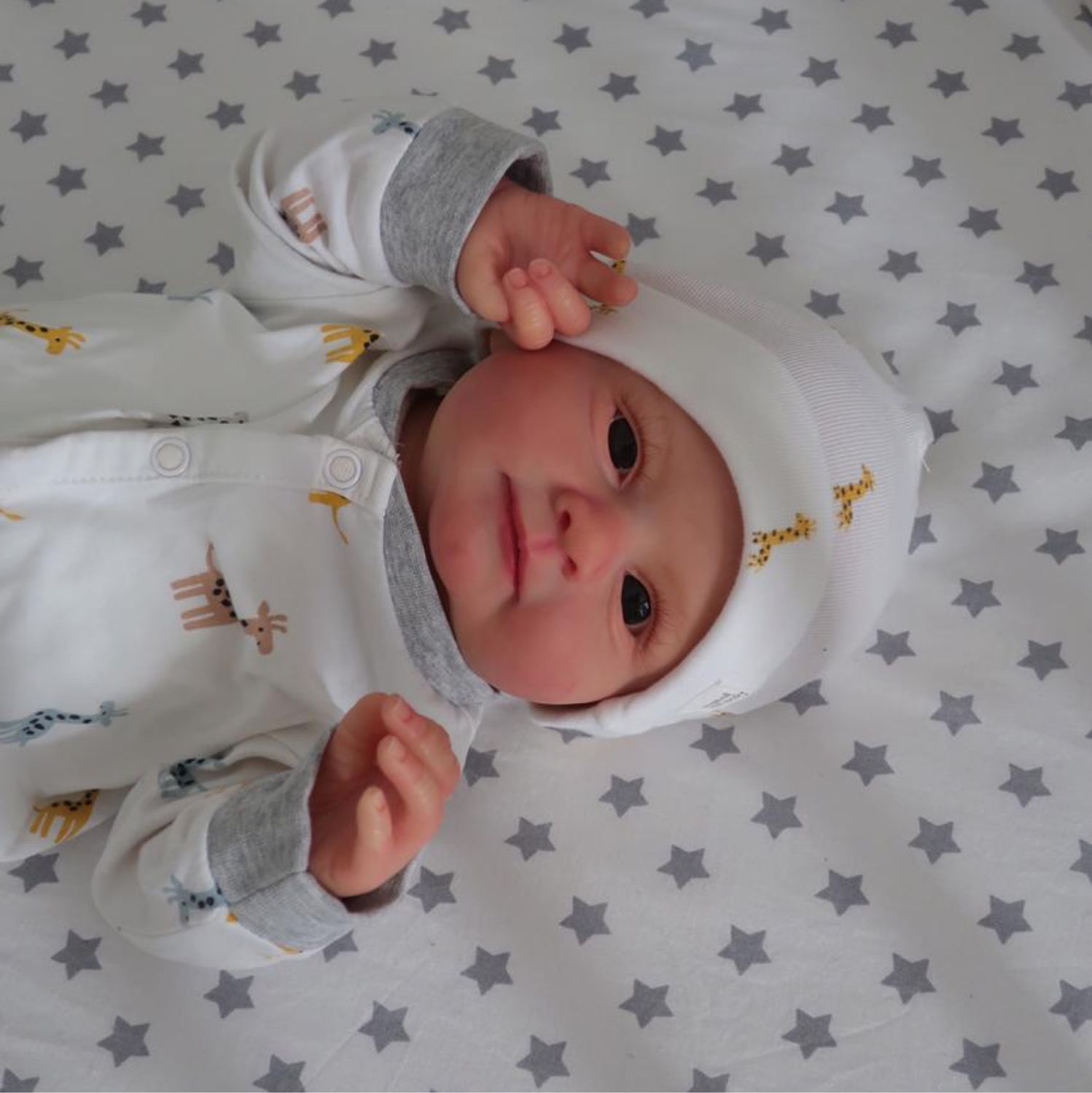 ярмарка реборн. кукла реборн в коробке. кукла реборн от солнечного зайчика. куклы реборн малыши. кукла реборн от мастера солнечный зайчик.