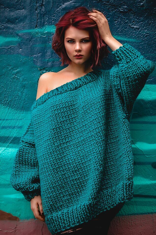 emerald sweater outfit