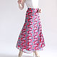 The skirt is made of colored chiffon
