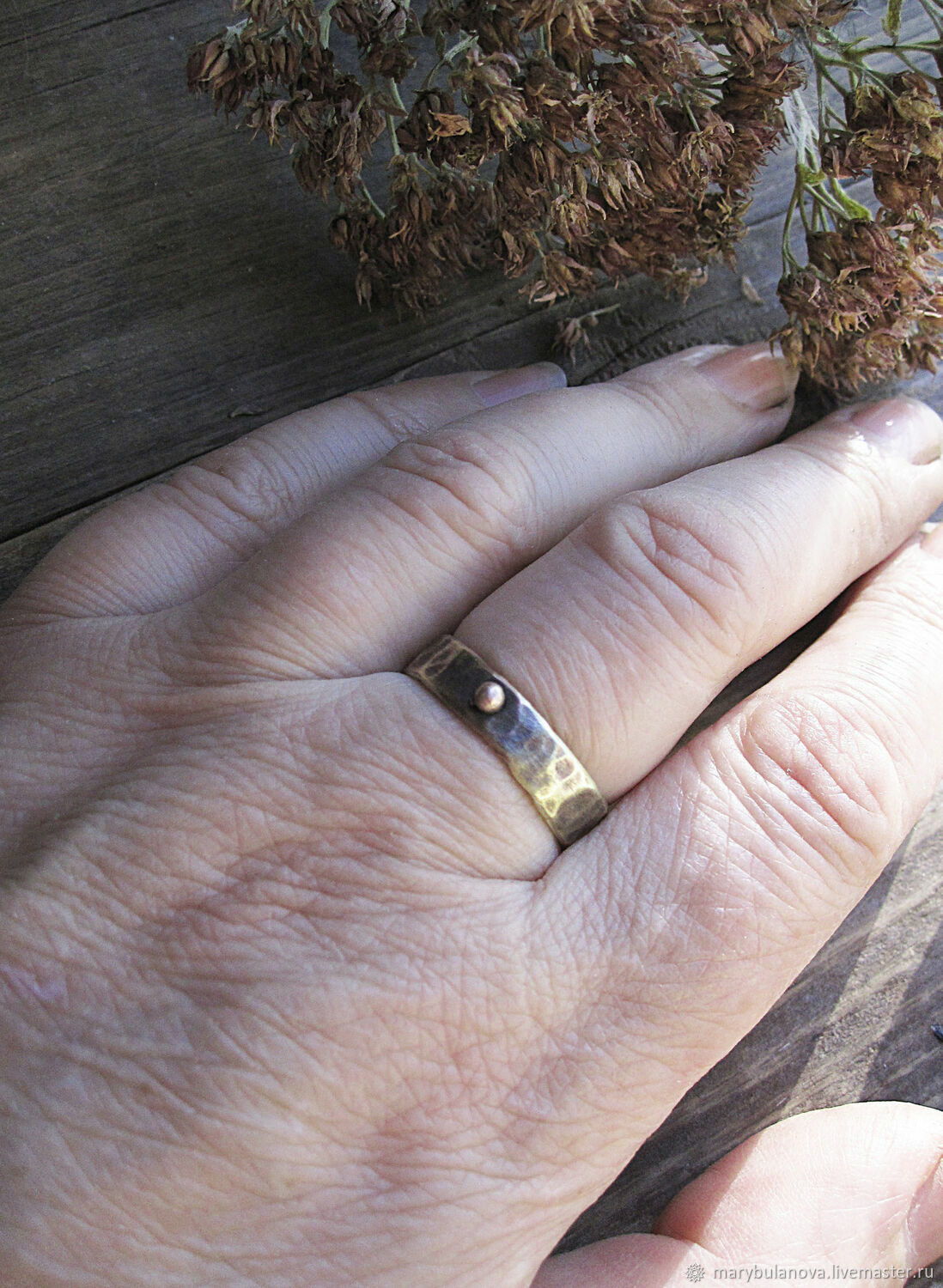 Кольцо из латуни с текстурой и шариком Латунные украшения – купить на ...