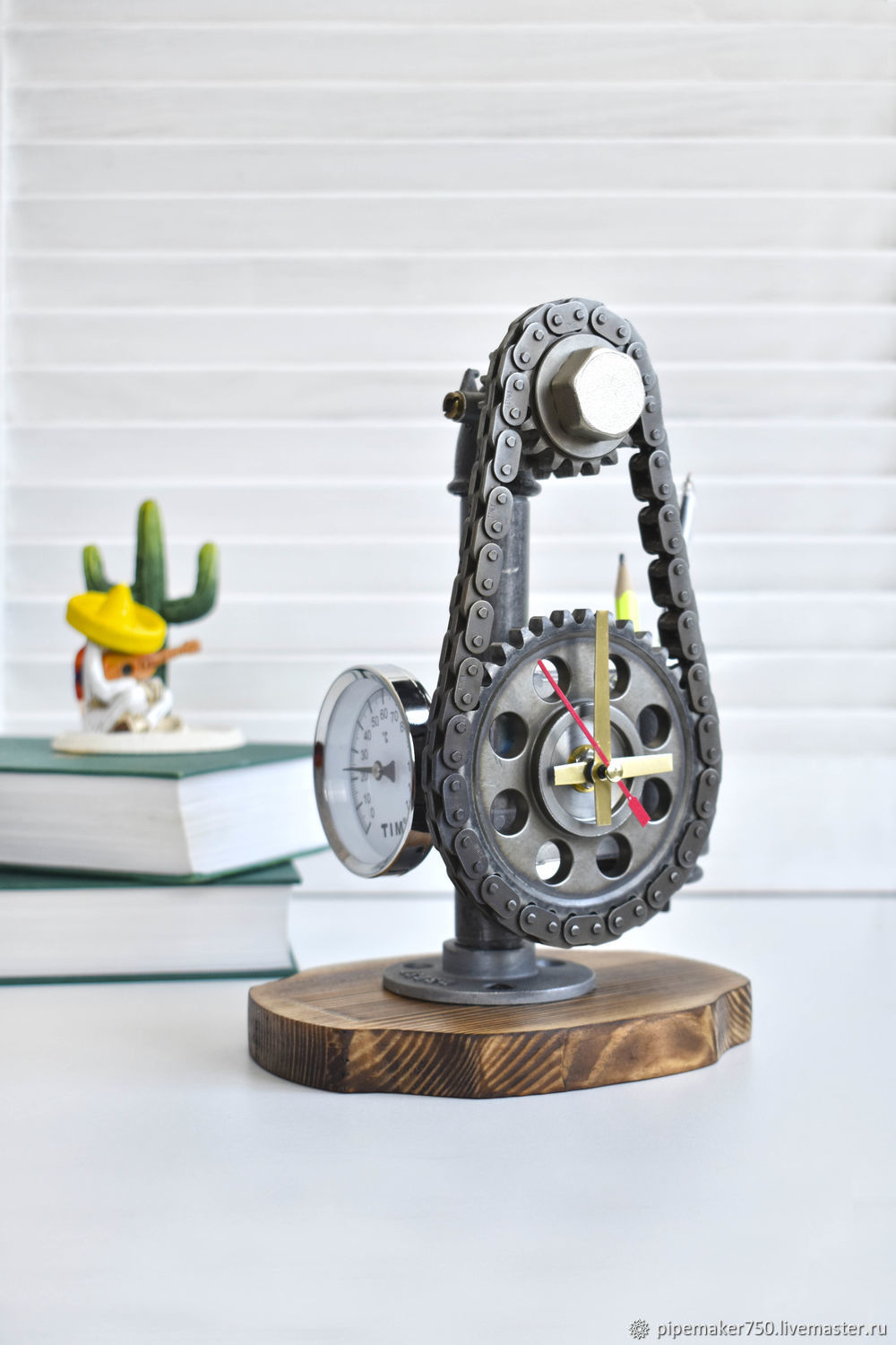 Подарок настольные часы в стиле Лофт из шестерен в интернет-магазине Ярмарка Мастеров по цене 6200 ₽ – EKQERRU