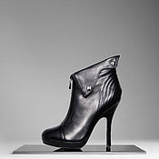 Винтаж handmade. Livemaster - original item Stylish ankle boots made of genuine black leather. Handmade.