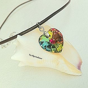 Украшения ручной работы. Ярмарка Мастеров - ручная работа Кулон Swarovski "Параллельные миры" с кристаллом на кожаном шнурке. Handmade.