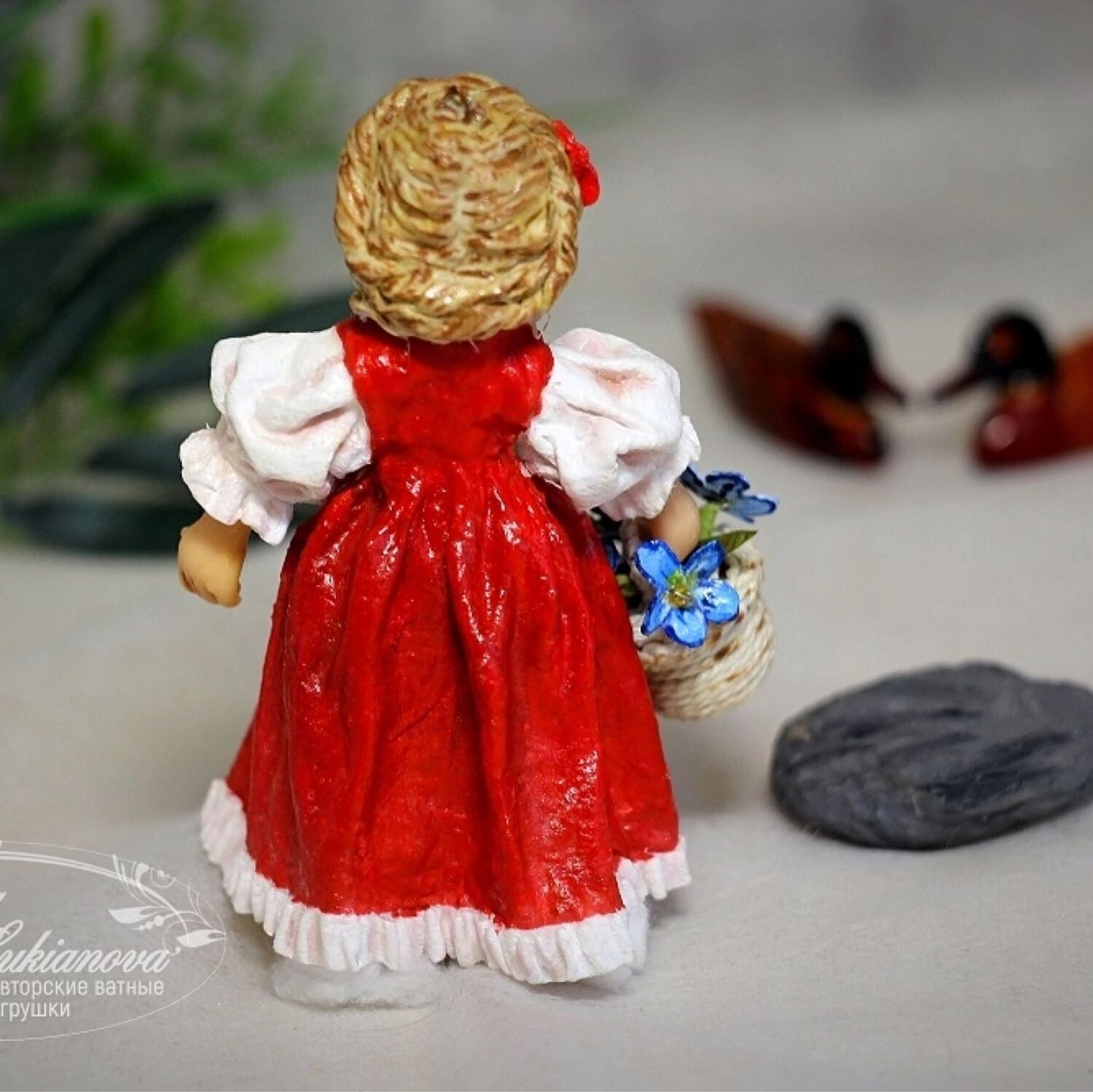 Ватная игрушка Девушка с корзинкой цветов в интернет-магазине на ...