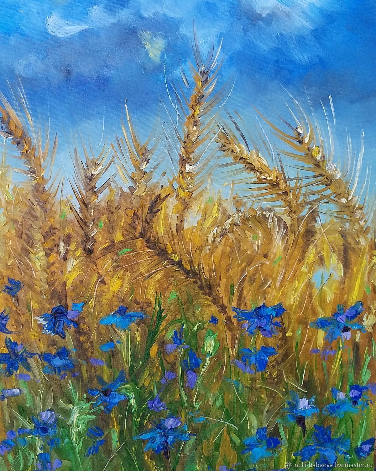 Пшеничное поле с василькам