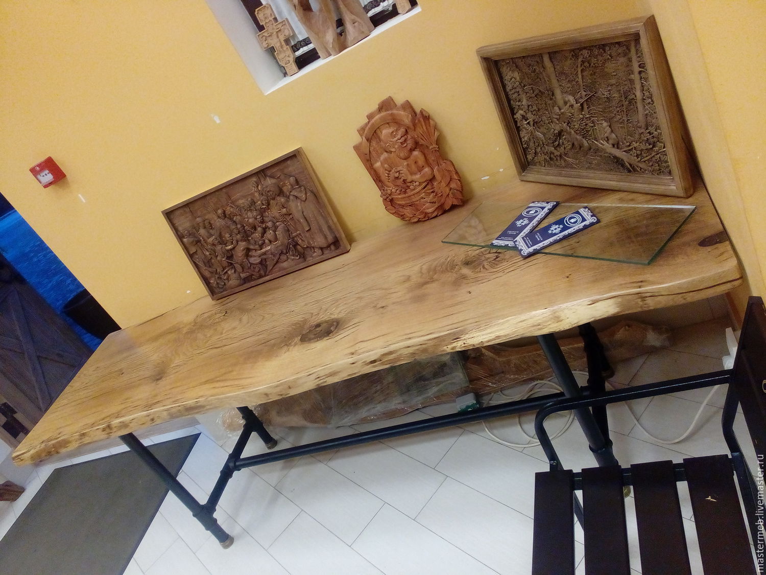 На простом дубовом столе были. Стол обеденный дуб Галифакс натуральный. Дубовый стол с обкладом. Стол из дуба в Краснодаре. Стол из дуба в JYSK.