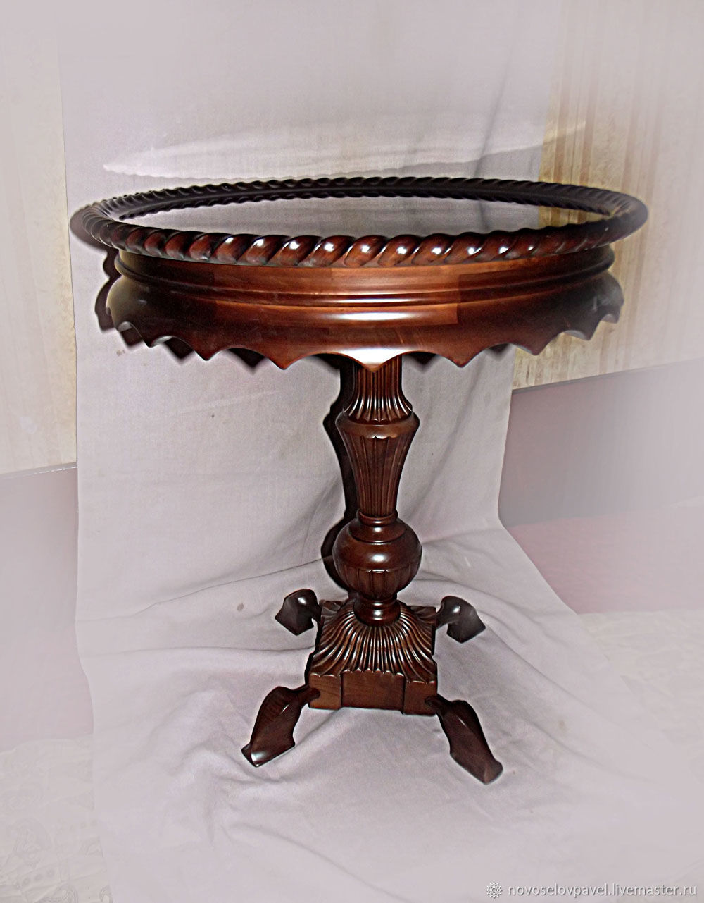 Ярмарка мастеров стол. Балийский столик. Ярмарка мастеров стол. Стол мастера. Ярмарка мастеров стол.