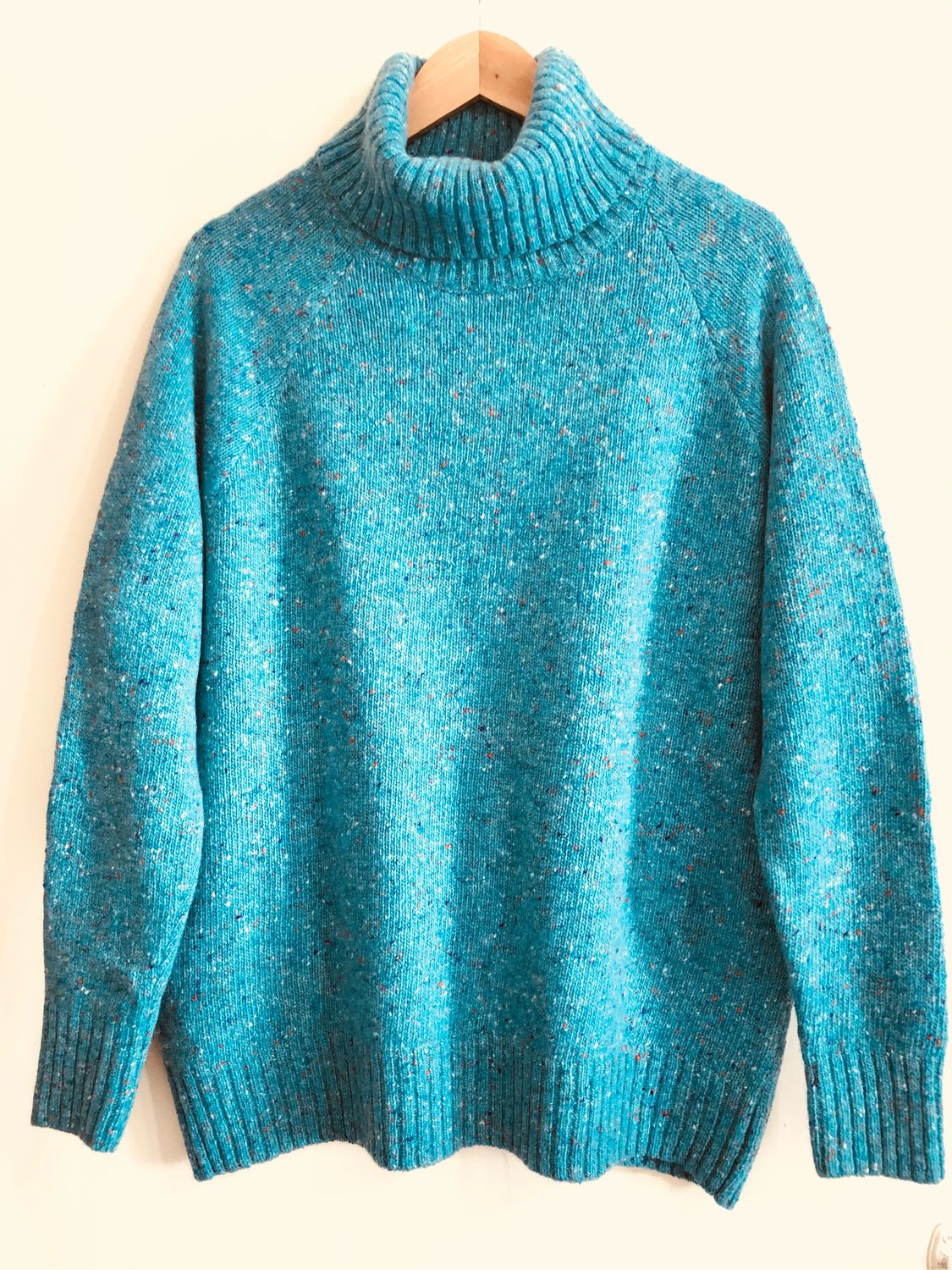 Бирюзовый пуловер