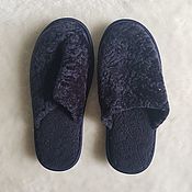 Обувь ручной работы handmade. Livemaster - original item Black sheepskin slippers /natural fur. Handmade.