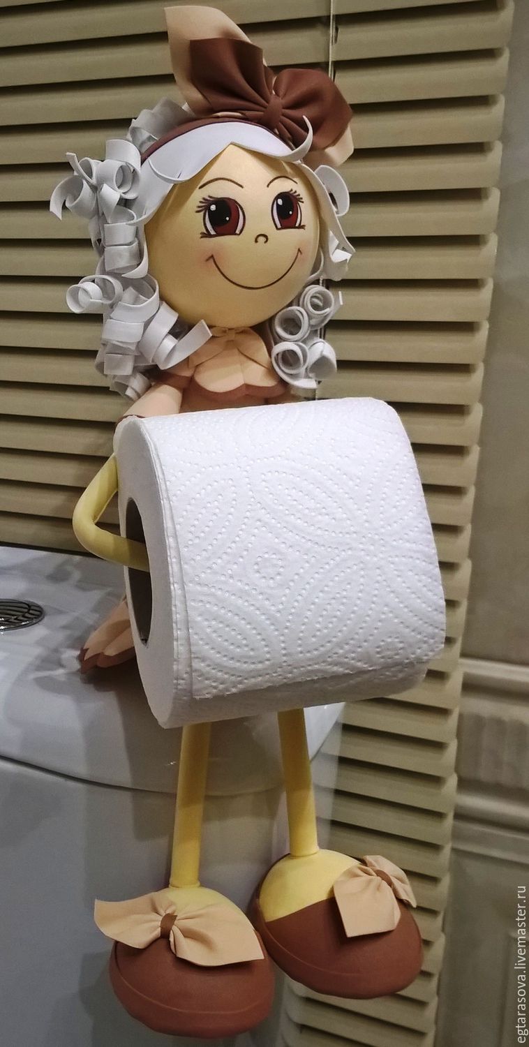 Держатель для туалетной бумаги кукла фото