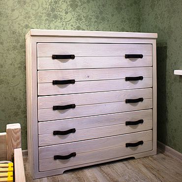 Для дома и интерьера ручной работы. Ярмарка Мастеров - ручная работа Комод из массива лиственницы. 5 ящиков. 120Х120Х45 см. Handmade.