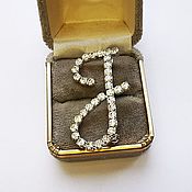 Vintage pendants: Monogram G pendant by Sarah Coventry