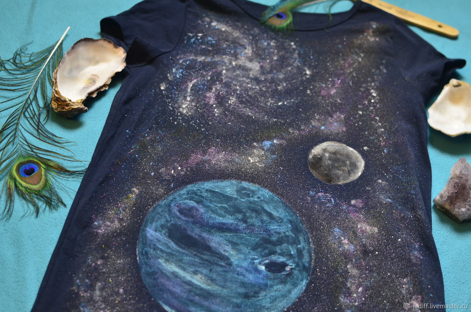 Роспись футболки космос