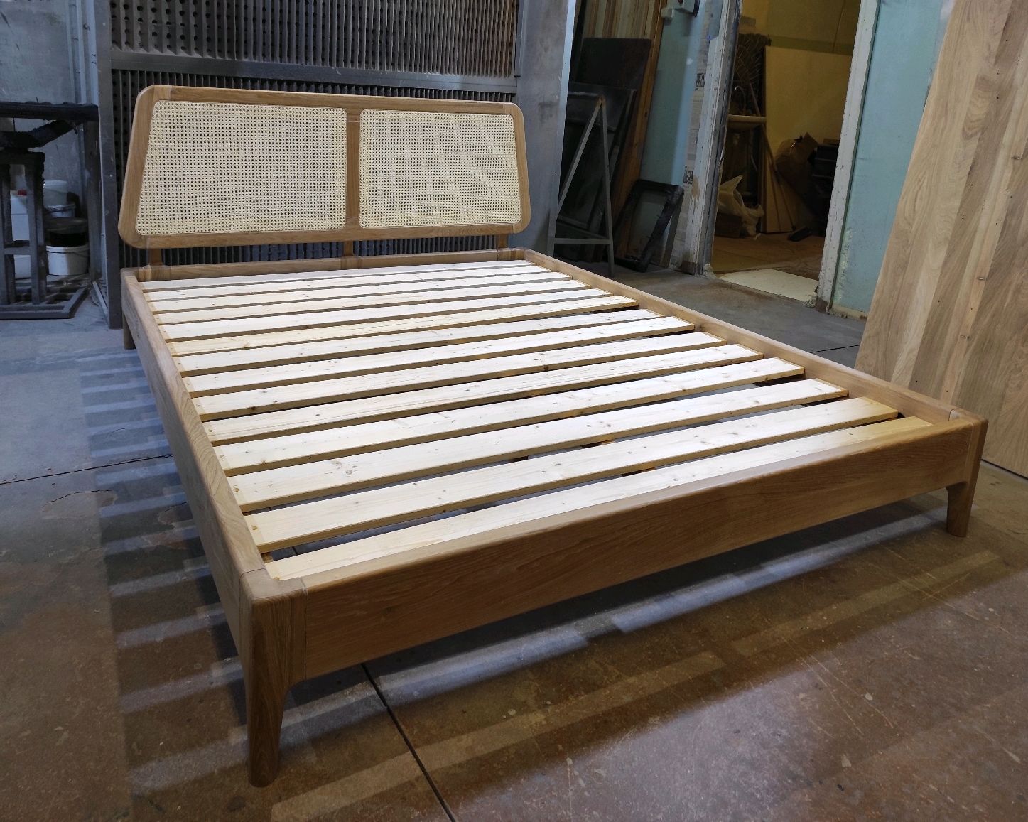 Кровать из массива дуба в интернет-магазине Ярмарка Мастеров по цене ...