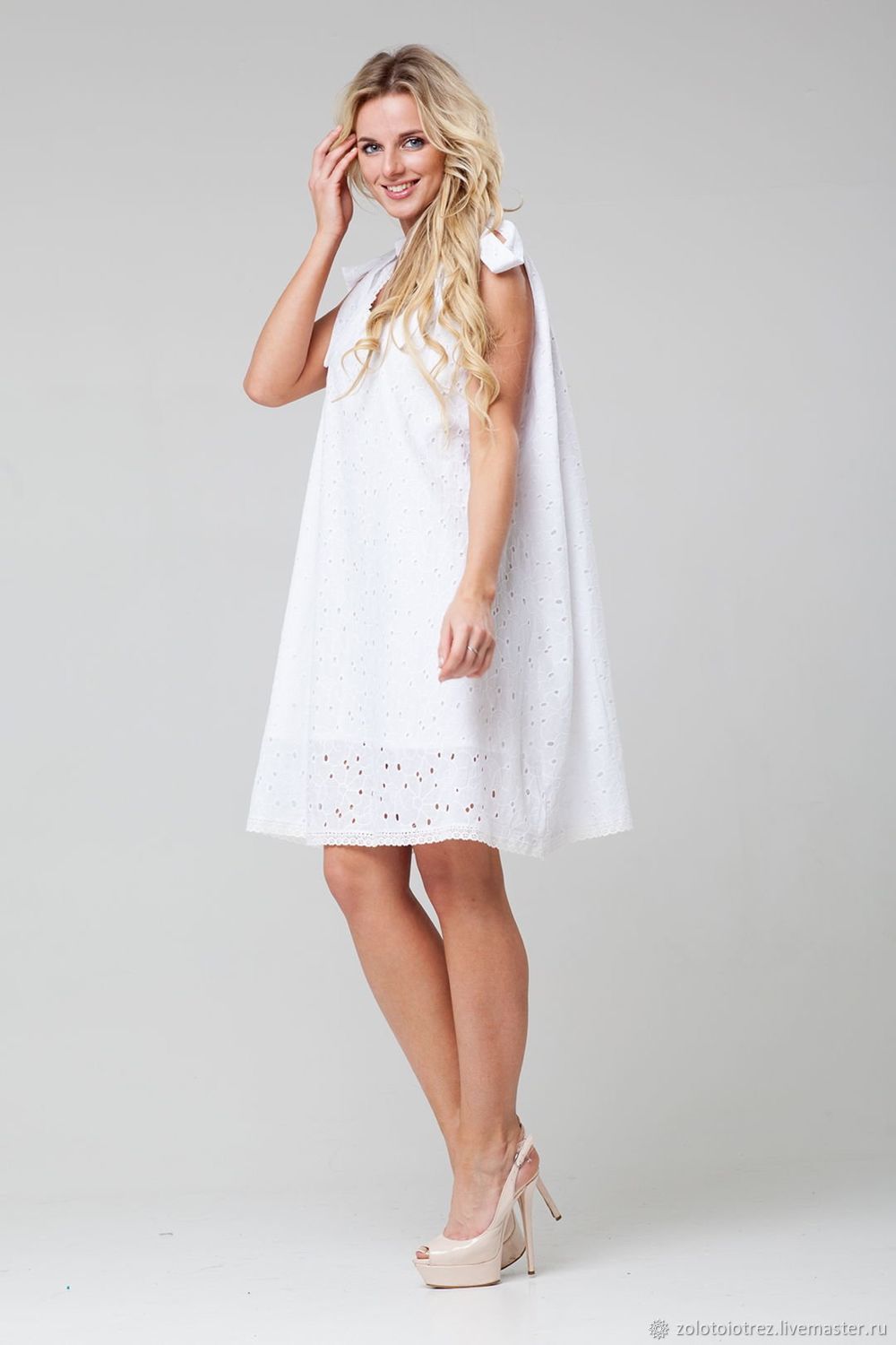 Белое платье из хлопка