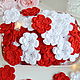 Flowers knitted volume red and white