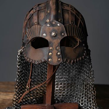 Почему викингов изображают с рогами на шлемах? Они ведь их не носили