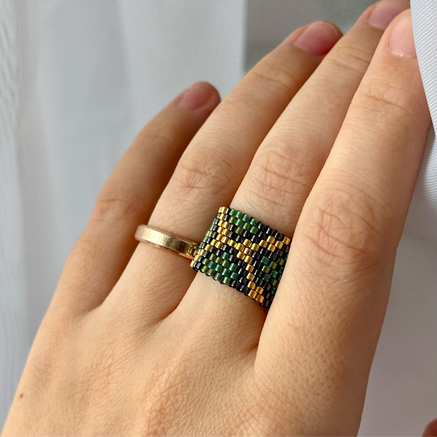 Кольцо Питон Зеленый из японского бисера Miyuki Delica в интернет ...