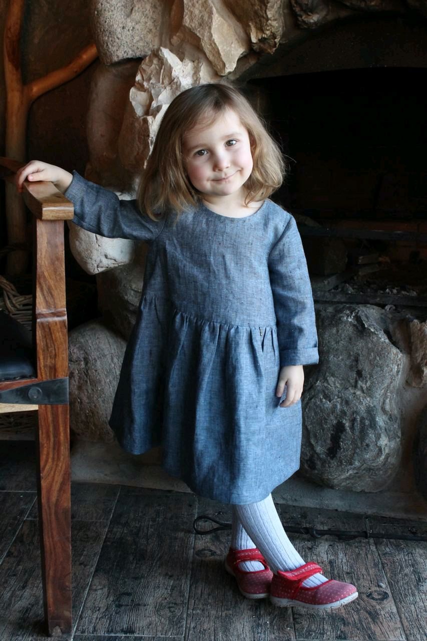Детское платье из льна