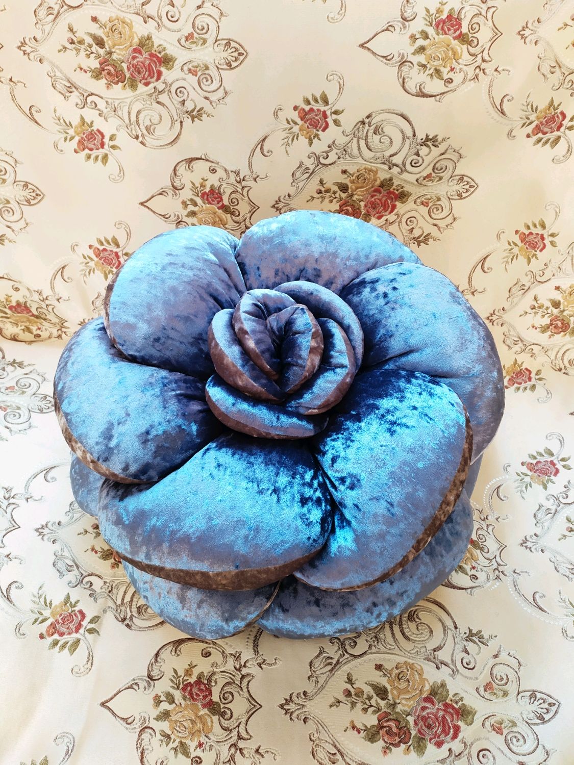 Декоративная подушка роза купить в интернет-магазине Ярмарка Мастеров ...