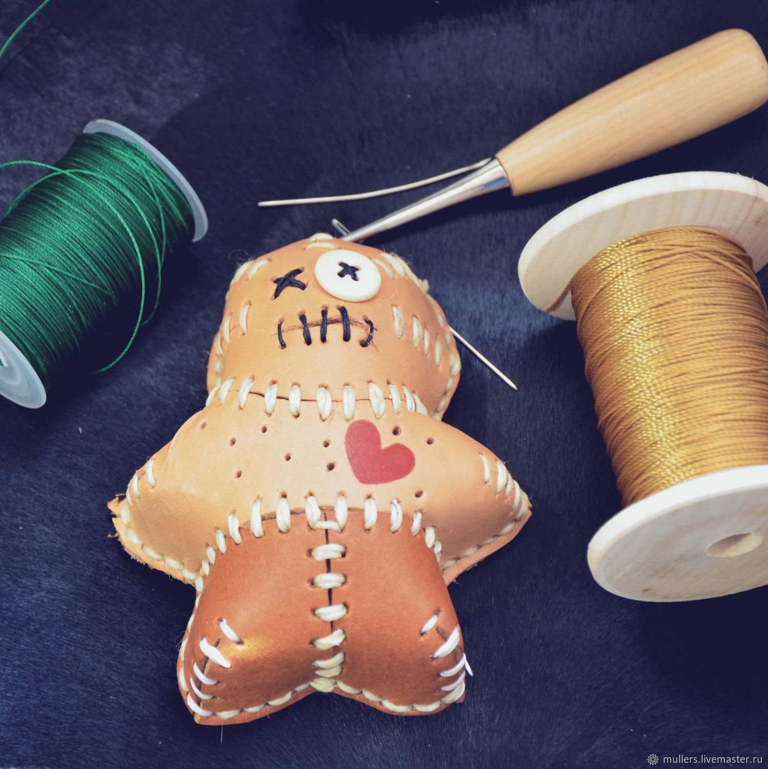 Кожаная игольница кукла вуду в интернет-магазине на Ярмарке Мастеров ...