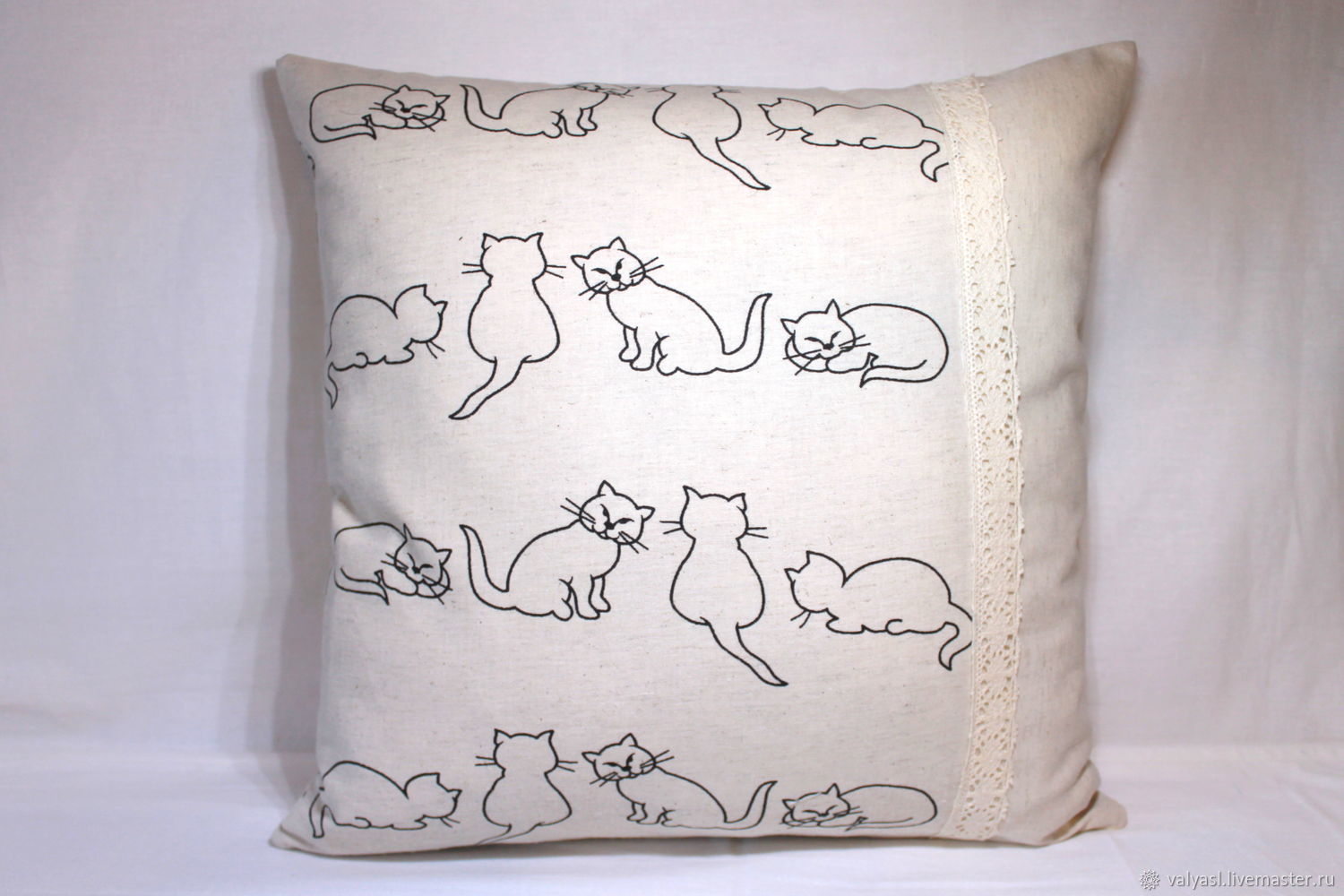 Подушка с кошками икеа
