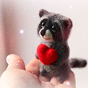 Куклы и игрушки handmade. Livemaster - original item felt toy: Raccoon with heart. Handmade.