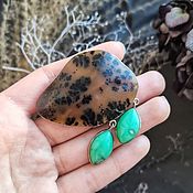 Copper ring with chrysoprase