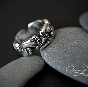 Серебряное кольцо с лунным камнем "Единение"