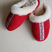 Обувь ручной работы handmade. Livemaster - original item Women`s red suede Slippers.Sheepskin. Handmade.