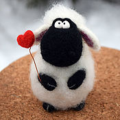Подарок на 14 февраля сувенир войлочный "Влюбленные сердца"