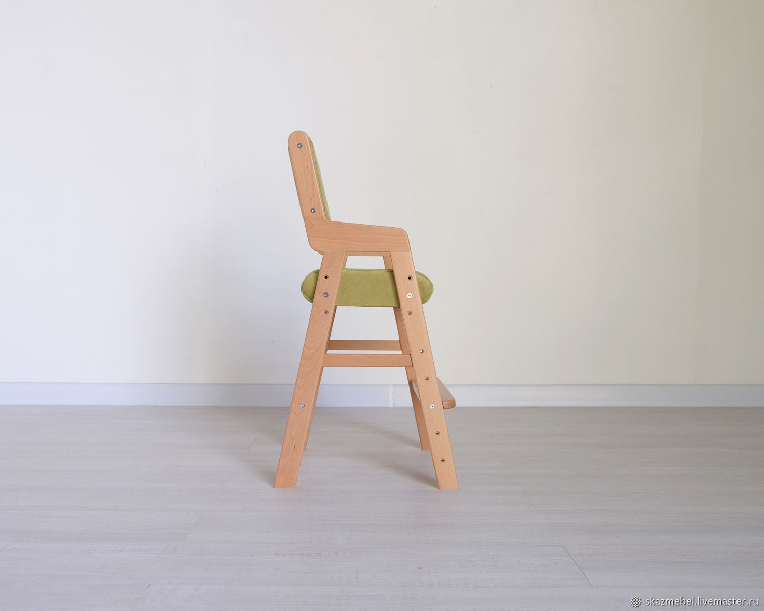 Растущий стул с подлокотниками для ребенка