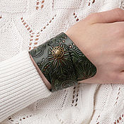 Украшения handmade. Livemaster - original item Emerald green leather bracelet for women ladies with snap closure. Handmade.