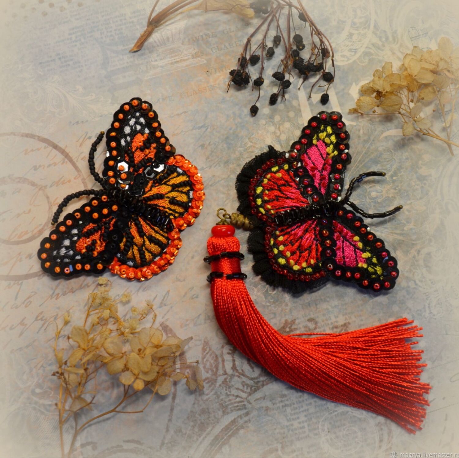 Фото кольца из бисера с бабочкой
