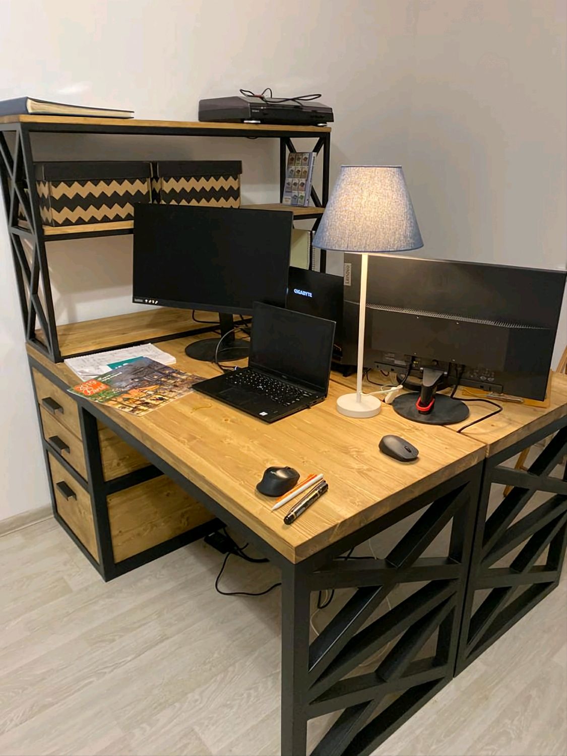 Стол на столе офис