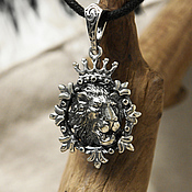 Серебряное кольцо с аквамарином и изумрудами "Арисса"