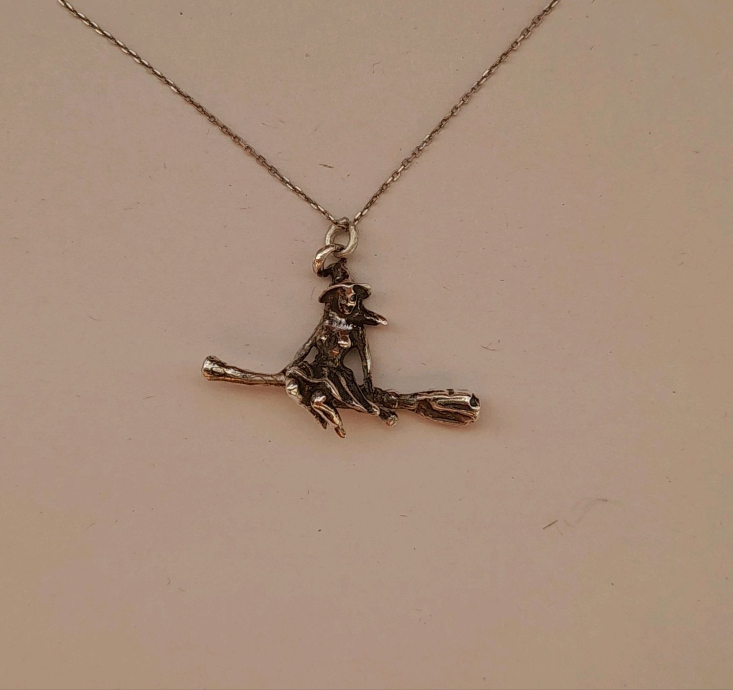 Серебряный кулон "Ведьма на метле" в интернет-магазине на Ярмарке ...