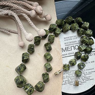 Украшения ручной работы. Ярмарка Мастеров - ручная работа Бусы из змеевика 2. Handmade.