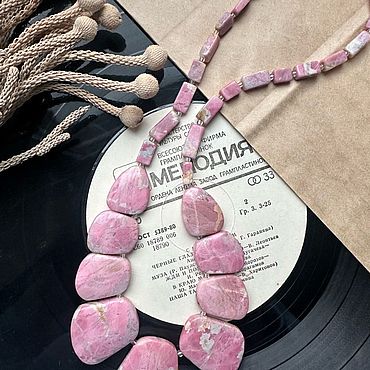 Украшения ручной работы. Ярмарка Мастеров - ручная работа Колье из родонита. Handmade.