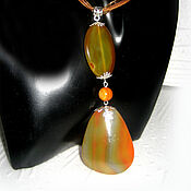 Украшения handmade. Livemaster - original item Jewelry sets: Pendant of yellow-orange wavy agate. Handmade.