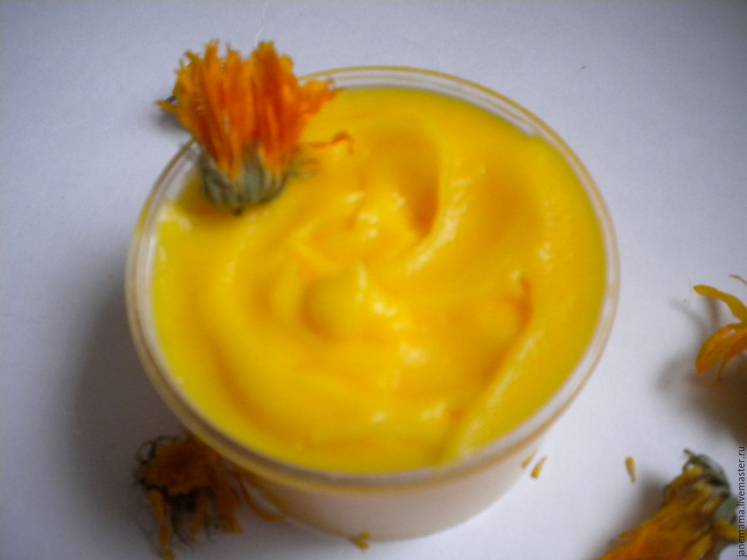 Домашний крем из календулы: натуральный уход для сухой кожи и красоты