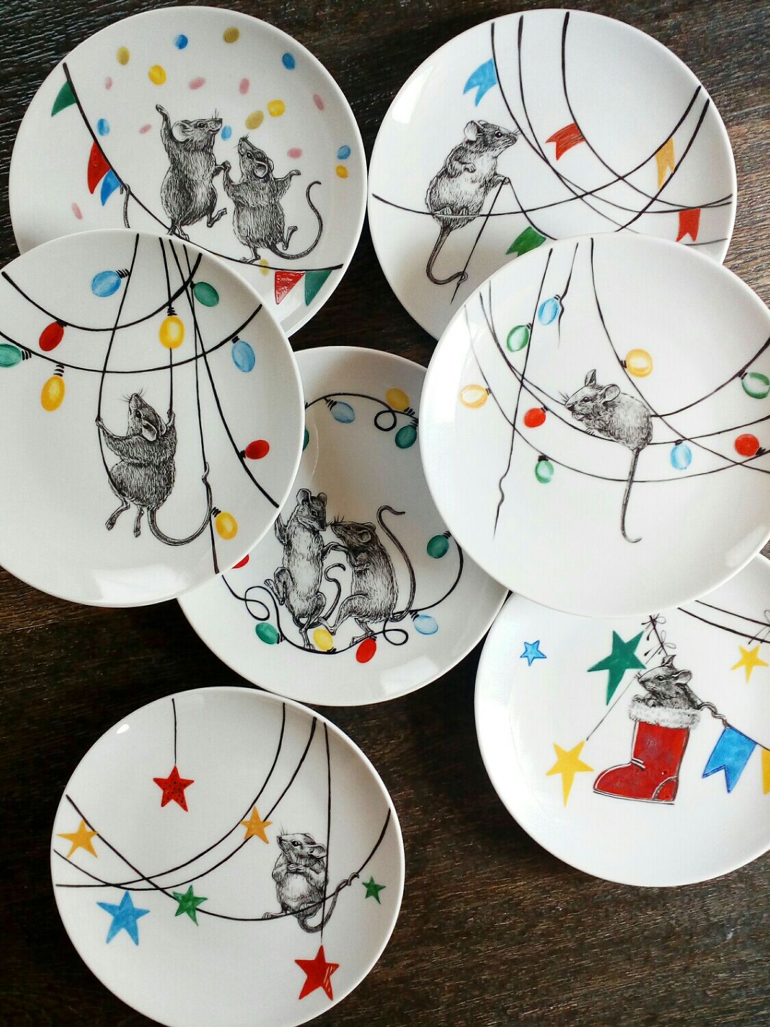 Праздничный подарочный набор десертных тарелок с весёлыми мышатами, Новогодние сувениры, Анапа,  Фото №1