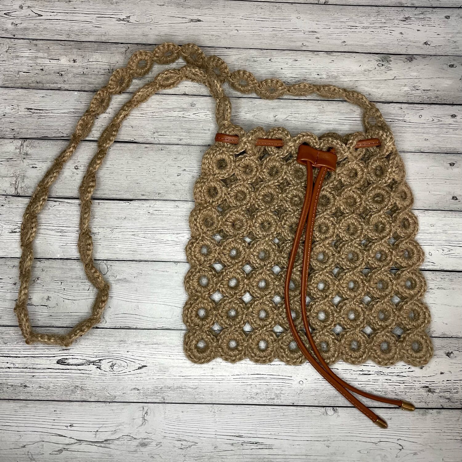 Вязаная сумка из джута в интернет-магазине на Ярмарке Мастеров | Сумка ...