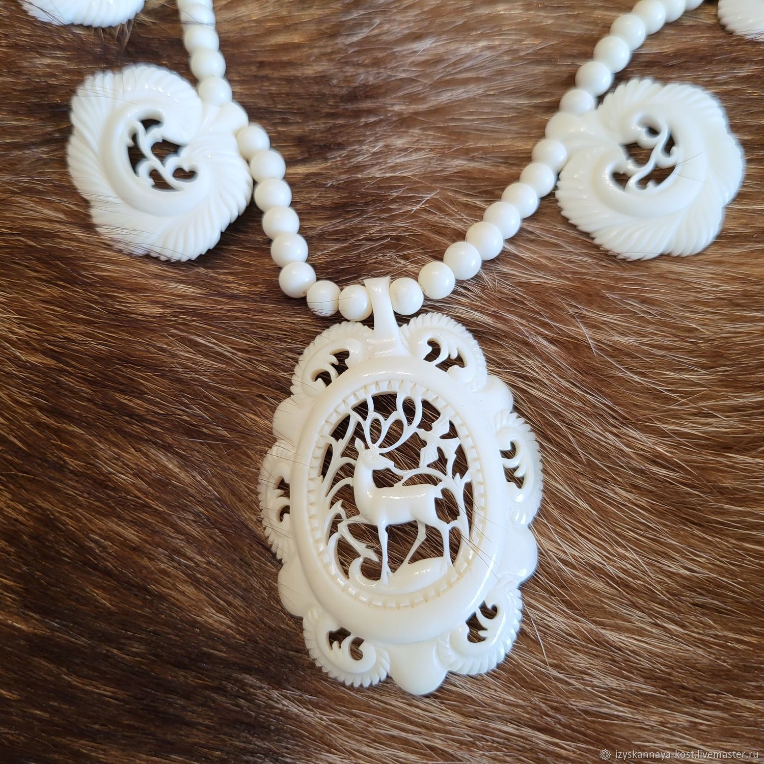 Колье, кулон, подвеска из кости купить в интернет-магазине Ярмарка ...