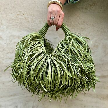 Сумки ручной работы. Ярмарка Мастеров - ручная работа Сумка плетеная из рафии. Handmade.