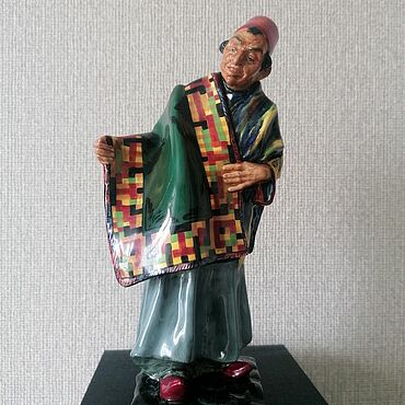 Винтаж ручной работы. Ярмарка Мастеров - ручная работа Винтаж: Статуэтка Royal Doulton Продавец ковров фарфор Англия. Handmade.