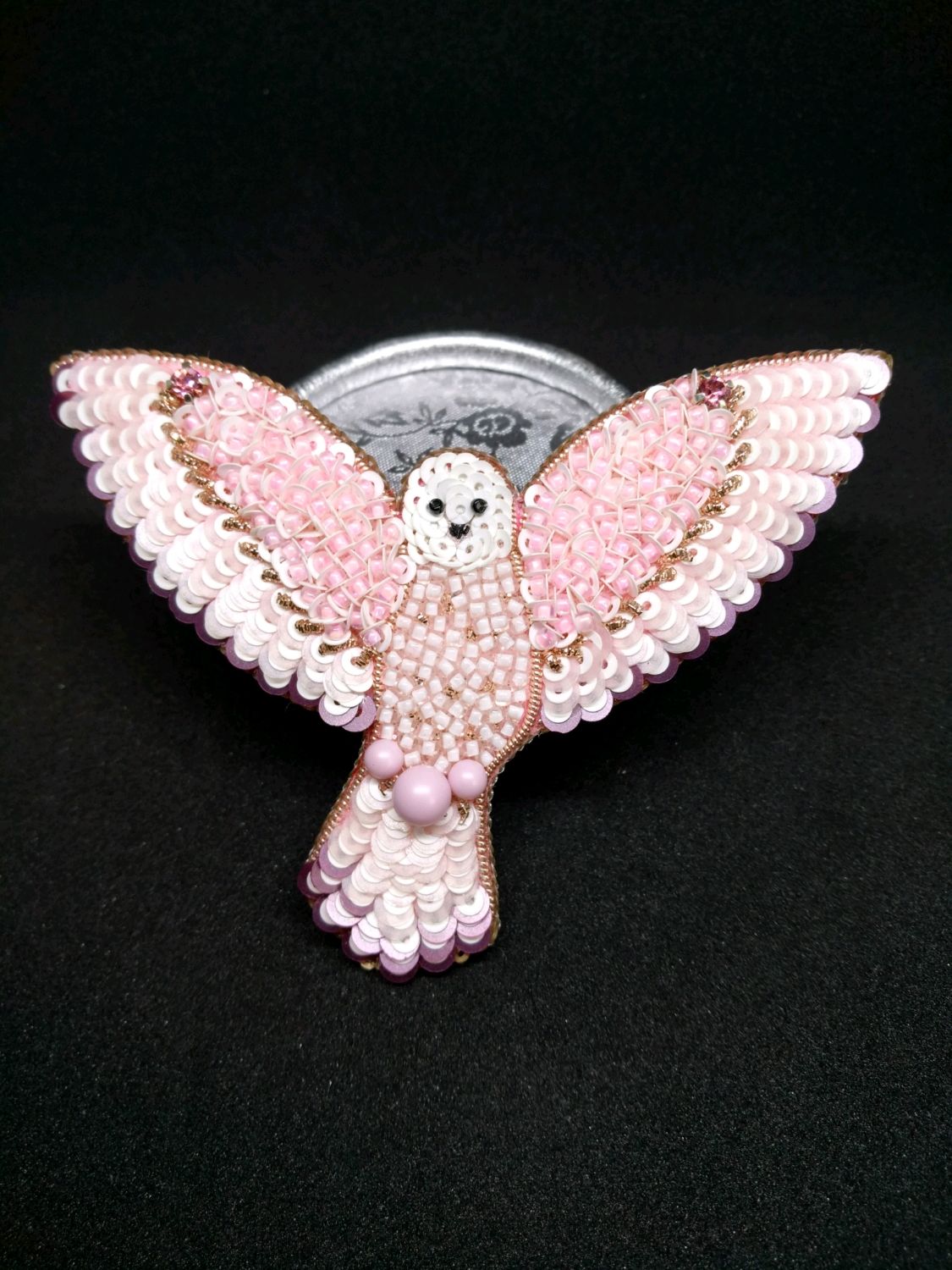 Брошь Птица из бисера и пайеток купить в интернет-магазине Ярмарка ...